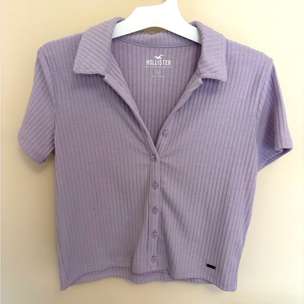Hollister Lavender Ribbed Button-Front Collared Short Sleeve Shirt, size M